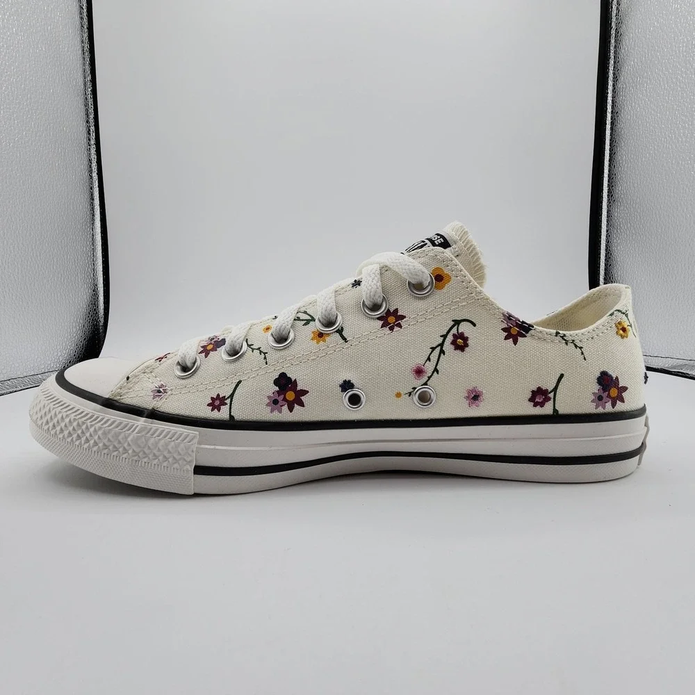 Converse Chuck Taylor All Star Low Shoes Womens 9 Cream Embroidered Floral NEW - Picture 2 of 11